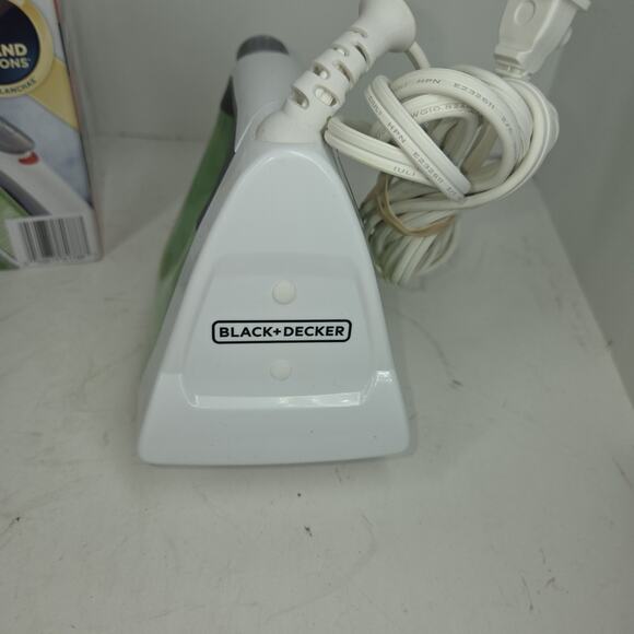 Black & Decker Iron IR02V 1200W Easy Steam Compact Green Ironing Steaming - Picture 7 of 8